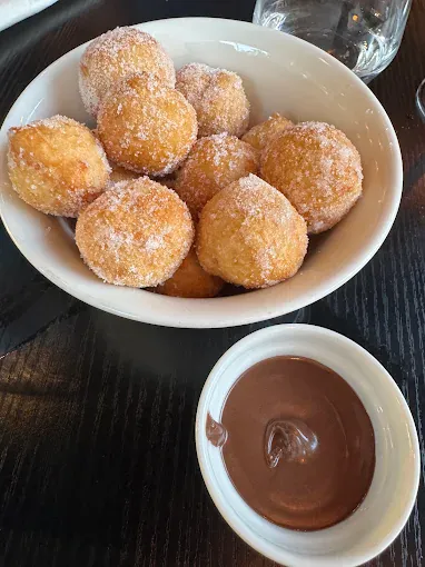 Baba au limoncello - Spécialité napolitaine Restaurant L'Italien