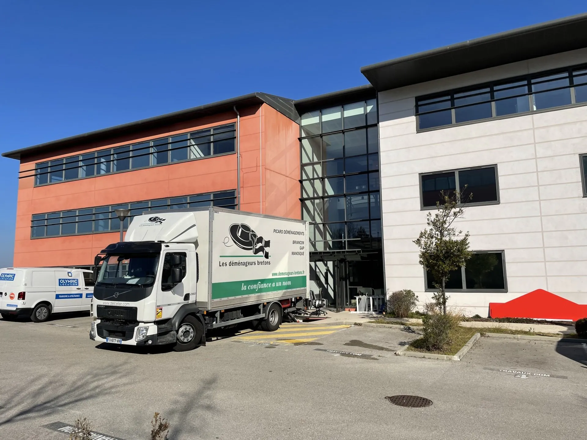 Camion Demenagements Picard - Les Demenageurs Bretons a Embrun