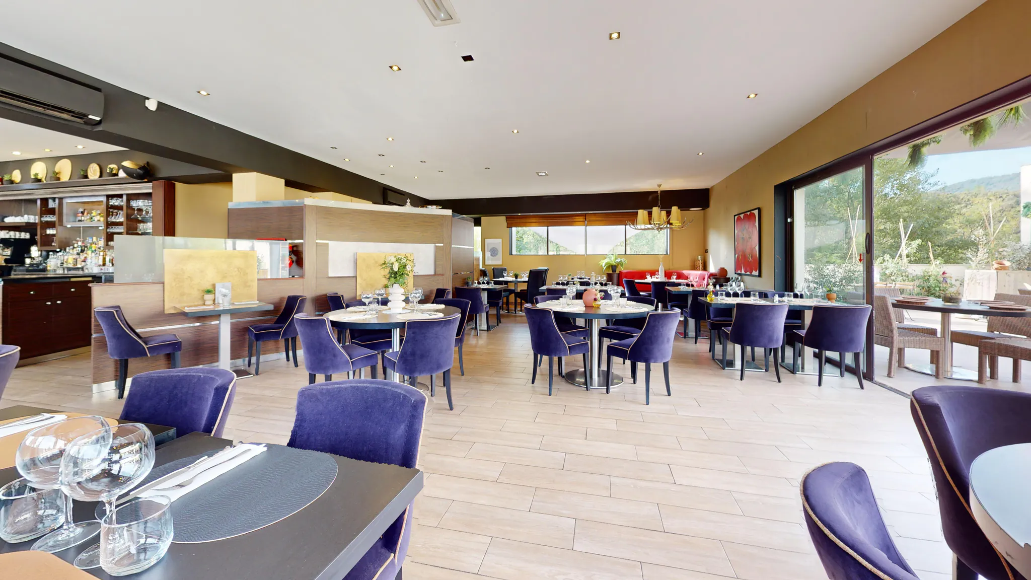 Brasserie in Sainte-Maxime — Nomadia