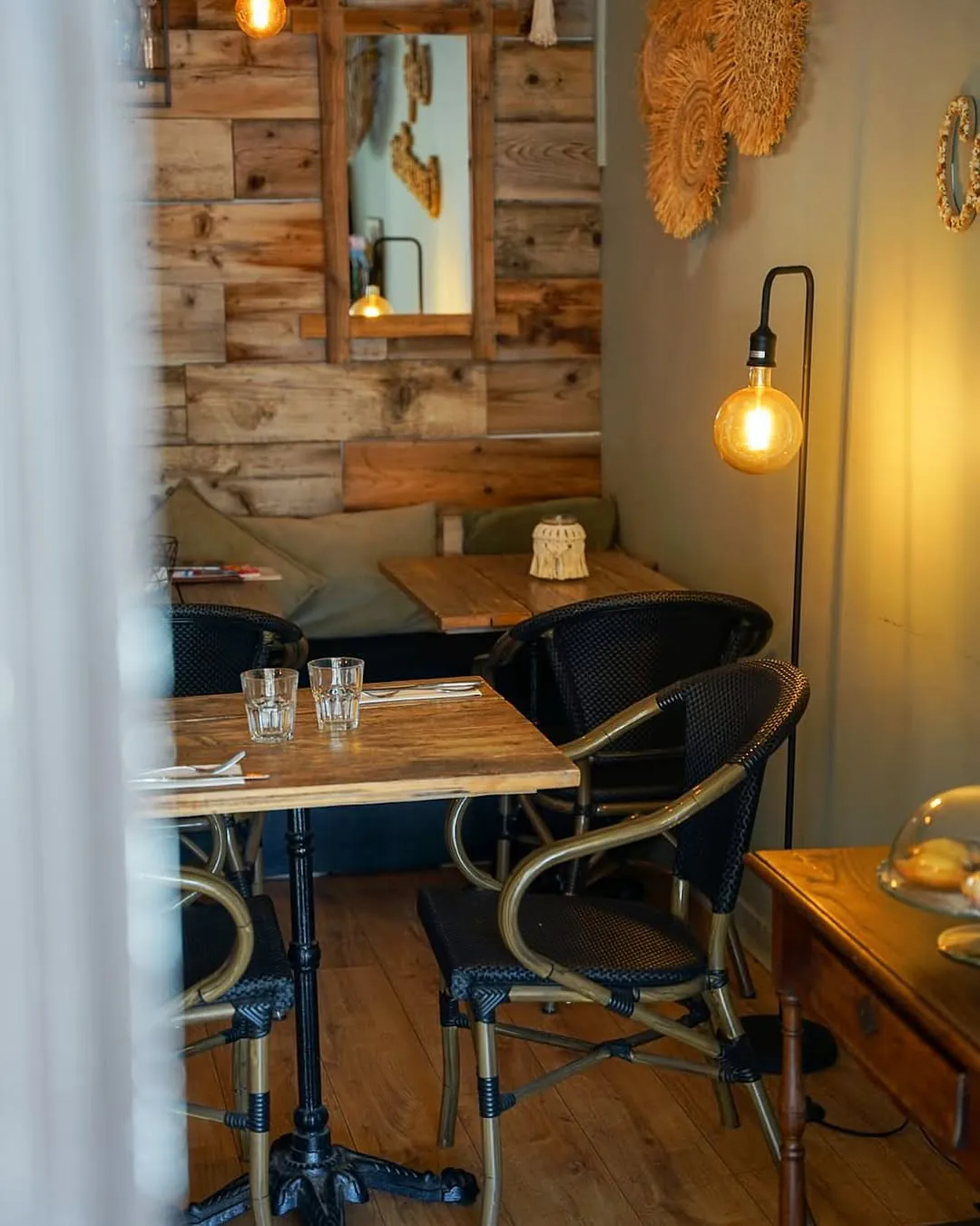 Restaurant Café Canailles Venelles accès parking