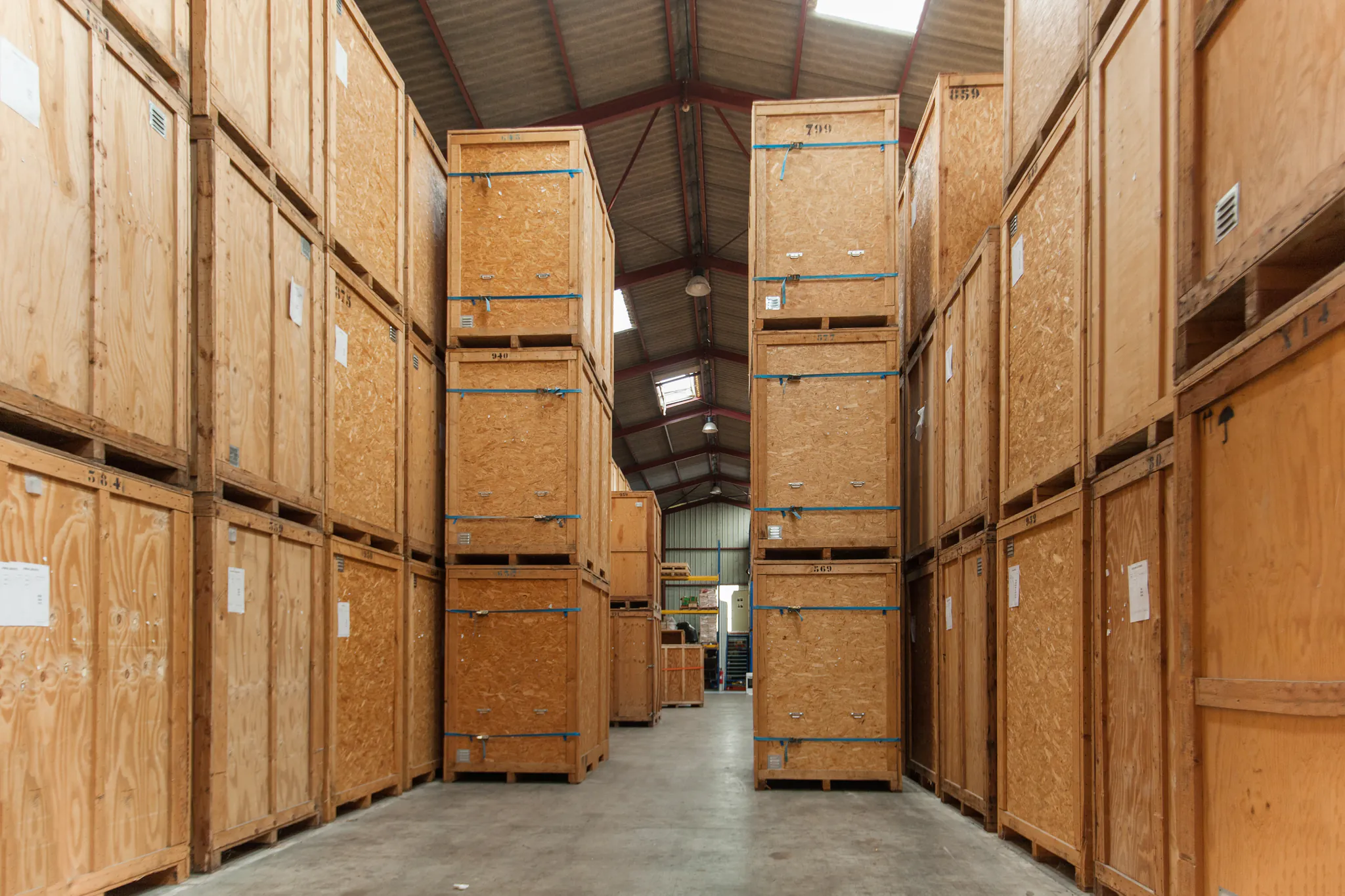 Transport sécurisé des caisses de garde-meubles Millot